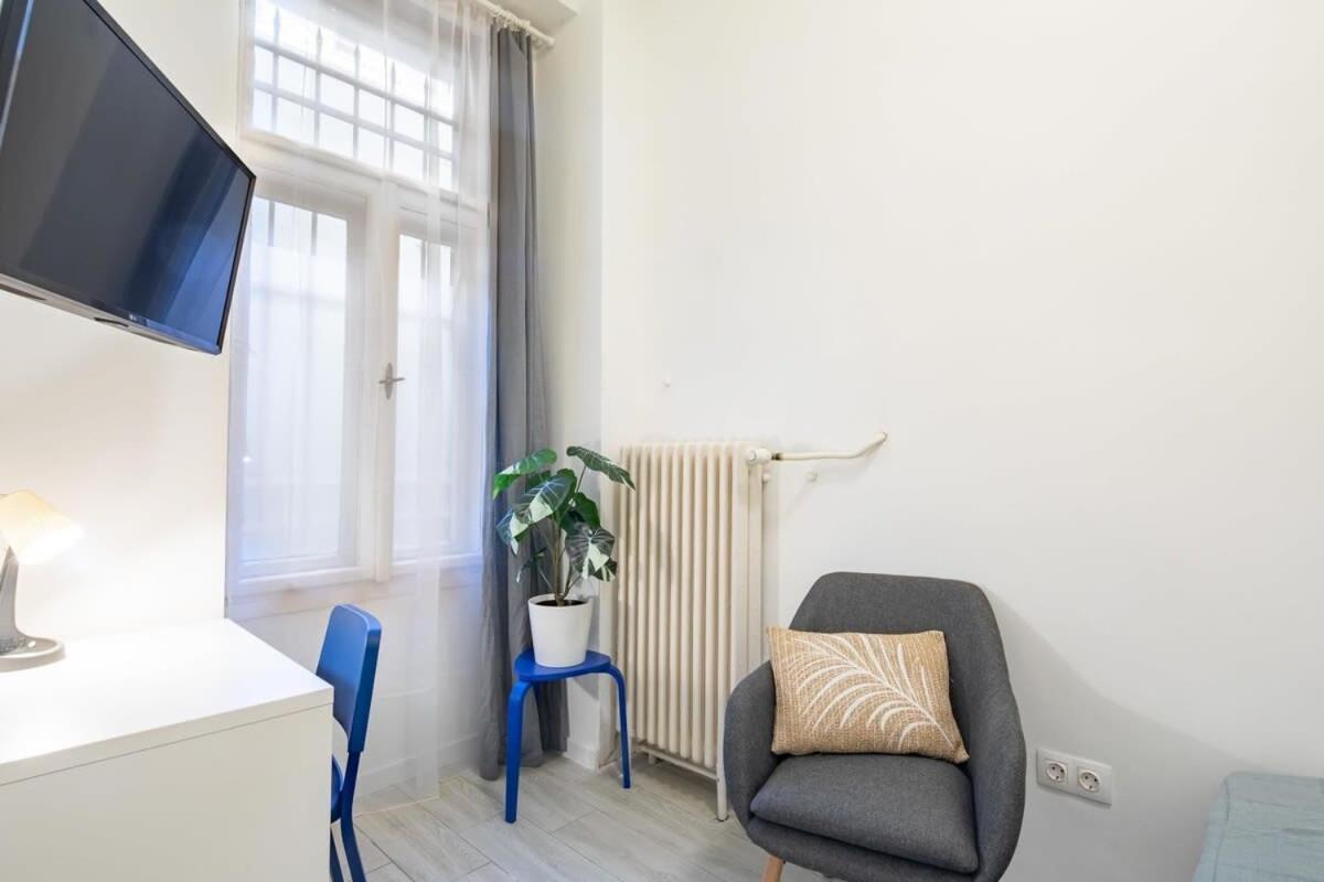Central Room For Solo Traveller Budapeste Exterior foto