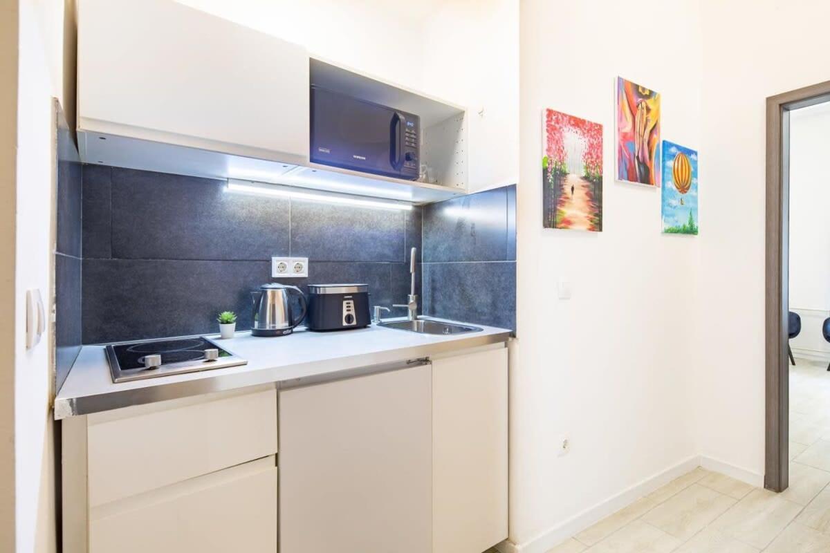Central Room For Solo Traveller Budapeste Exterior foto